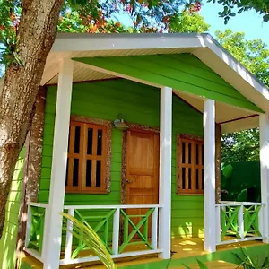 Lodge Bak A Yaad